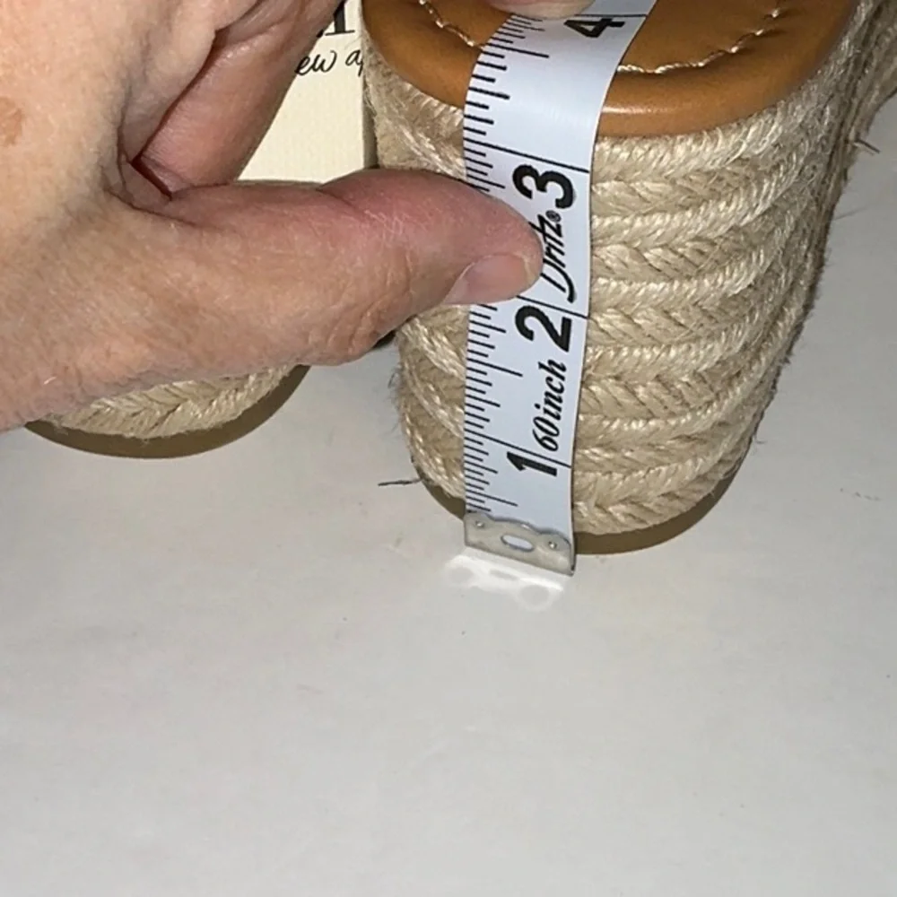 NWT, a.n.a laskie wedges, size 8 - Picture 9 of 9
